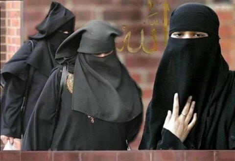 Women Banned from American Court for wearing niqab