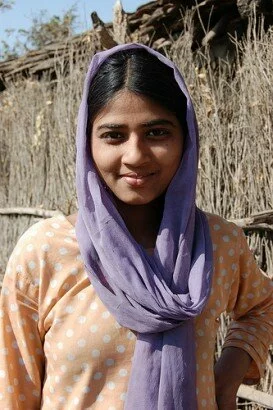 young_indian_muslim_girl_mdhya_pradesh